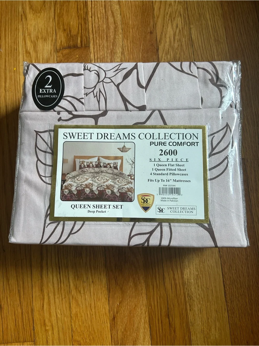 Sweet Dreams Queen Sheet Set in Light Pink with Floral Outline